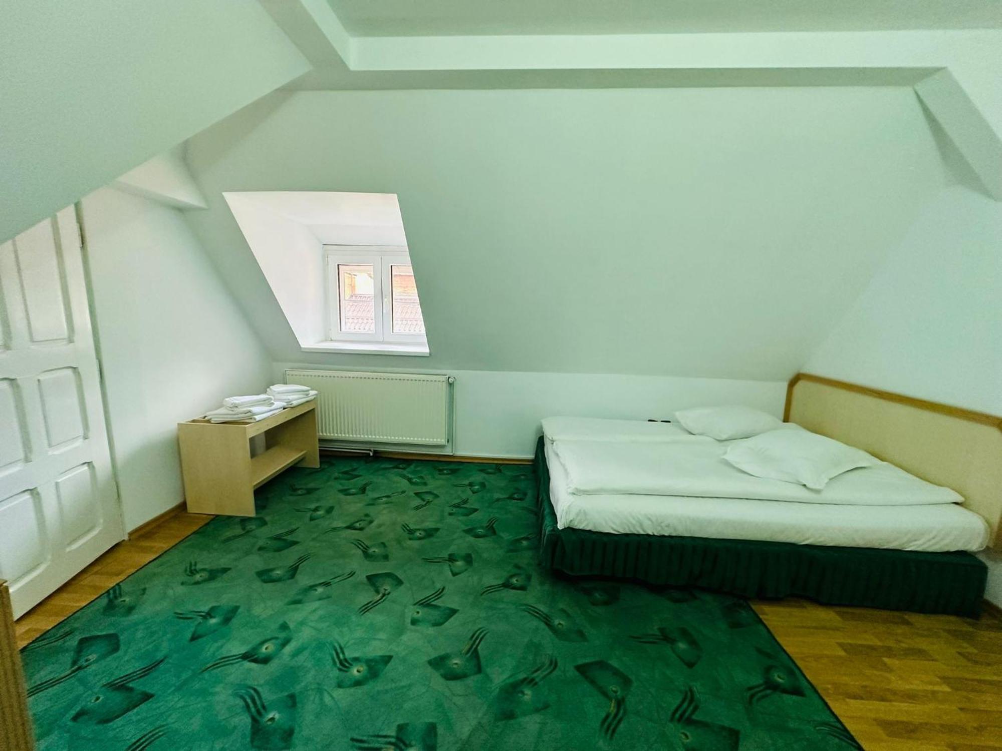 Rapsodia Sinaia Bed and Breakfast Exteriör bild