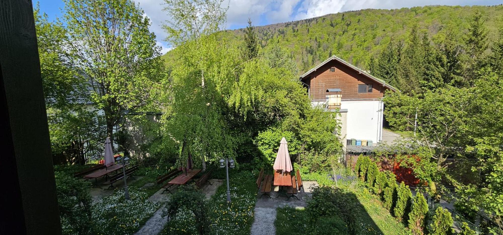 Rapsodia Sinaia Bed and Breakfast Exteriör bild